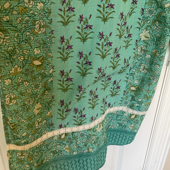 Pakistani Indian printed kurta from khaadi pret with lace. - Picture 8 of 8